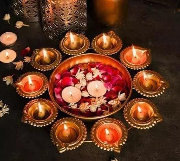 Sayeny Handicrafts Multiple Lotus Flower Urli Bowl for Puja, Decor Stand Diya for Home, Pooja Room, Diwali Light, Temple Decoration Items, Festival Gift Diya